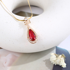 Collier pendentif goutte <span class=keywords><strong>d</strong></span>'eau en rubis rouge sang de pigeon pour <span class=keywords><strong>femme</strong></span>, chaîne de clavicule en pierre colorée de luxe, bijoux de mode - Product Image 3