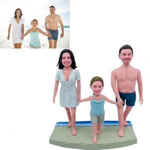 Figuras Personalizadas de Bobblehead, Pareja Feliz, Bobblehead de Tres Personas - Product Image 1