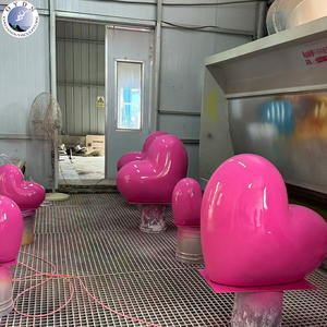 Escultura de Corazón Rosa Gigante de Fibra de Vidrio Moderna para Exteriores, Personalizable, Ideal para Proyectos de Decoración Artística y Espacios Románticos - Product Image 6