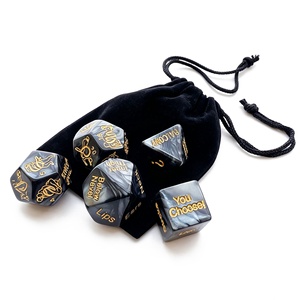 Vente en gros de dés de jeu pour adultes en acrylique polyédrique lumineux qui brillent dans le noir, amusants, sexy, épicés, 5 pièces, pour couples - Product Image 6