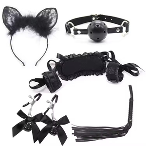 Explosion Sm Produits érotiques pour adultes : Ensemble de bondage en cuir avec menottes en dentelle, masque pour les yeux, pinces pour les seins et boule buccale - Product Image 3
