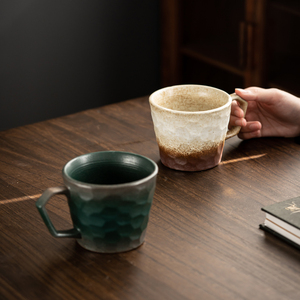Taza de café de cerámica marcada pellizcada a mano con esmalte reactivo de cerámica MOQ inferior - Product Image 4