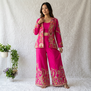 Ensemble Blazer et Palazzo de Luxe pour Femme en Chiffon Brodé de Paillettes Florales |   Costume de soirée de créateur en deux pièces - Product Image 2