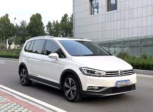 Excellent état, Volkswagen Touran L 280 TSI Cross Edition 2021, 7 places, monospace d'occasion, faible kilométrage, toit ouvrant panoramique, vw Touran L - Product Image 2