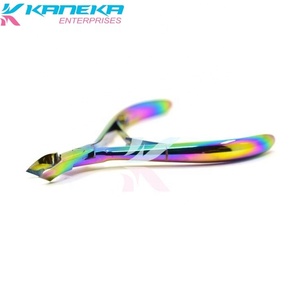 Cortacutículas Profesional Color Arcoíris, Resistente, para Dedos y Uñas Encarnadas, Recubierto de Titanio para Máxima Durabilidad - Product Image 1