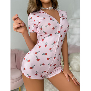 Pyjama une pièce floral pour femme SMOOTH, imprimé rose d'été, col en V, manches courtes, short, vêtements de détente - Product Image 2