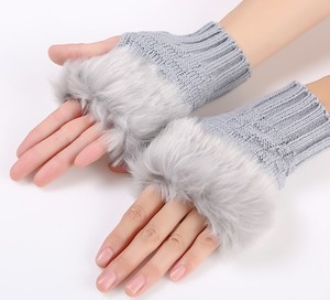 Wholesale Women Winter Plush Faux Fur Knitted <b>Gloves</b> Keep Warm Fashionable Short <b>Mitten</b> for Ladies G044A - Product Image 5
