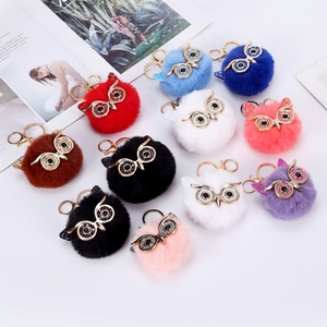 Porte-clés pour sac à main pour femme avec pendentif boule hibou à paillettes dorées, personnalisable, vente en gros, mode, pompon coloré, boule en fausse fourrure - Product Image 5