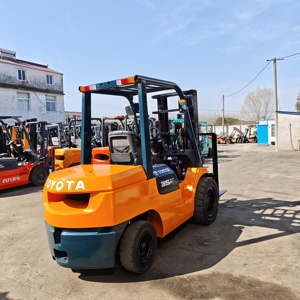 Chariot élévateur Toyota d'occasion 3,5T à prix abordable – Chariots élévateurs diesel et électriques tout-terrain – Engins de terrassement diesel - Product Image 2