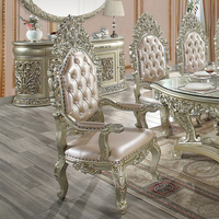 Ensemble de table à manger élégante de style néoclassique en argent, table en bois sculptée royale turque avec miroir ovale pour l'intérieur d'une maison de luxe