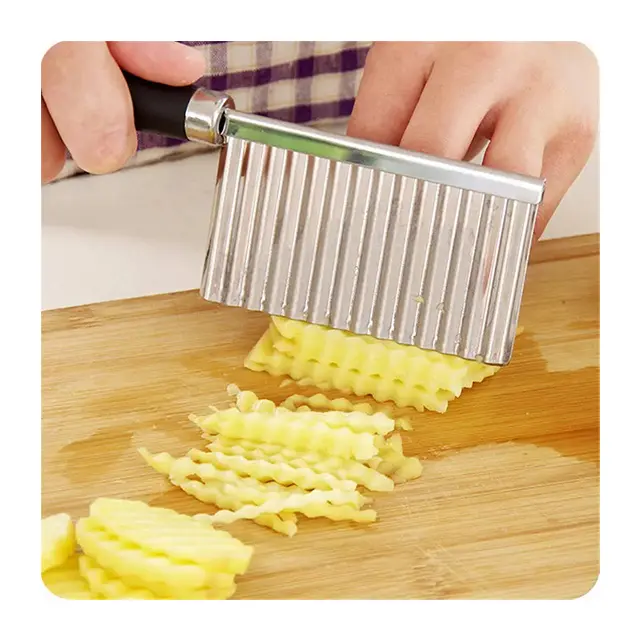 Popular Kitchen Stainless Steel Potato Slicer Handheld French Fry Cutter Crinkle Cutter With Wave Shape Knife Potato Slicer
