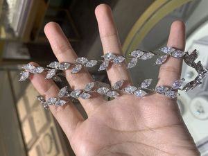 Collar de Moissanita de Lujo con Circonita y Accesorios de Sílice para Mamá a la Moda - Product Image 4