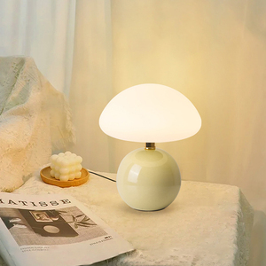 Danish Bauhaus โคมไฟตั้งโต๊ะทรงเห็ด LED ขนาดเล็กดีไซน์เรียบง่ายสำหรับห้องนั่งเล่นห้องนอนหรือโรงแรม