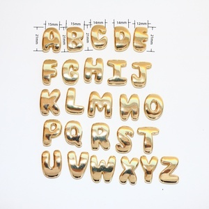 JS2024 Populares <span class=keywords><strong>Abalorios</strong></span> Deslizantes de Letras Iniciales del Alfabeto, Pequeños, Voluminosos <span class=keywords><strong>3D</strong></span>, Chapados en Oro de 18k, con Diseño de Burbuja Gruesa, para Pulseras de Cordón o Cuerda - Product Image 3