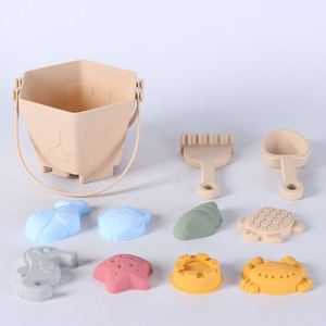Grand seau de pêche à sable en silicone pour l'extérieur avec pelle souple, ensemble de jouets pour enfants pour le sable et l'eau de mer, idéal pour la plage - Product Image 2