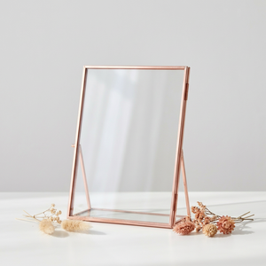 Cadres photo vintage en métal rose doré à double vitrage pour fleurs pressées - Product Image 1