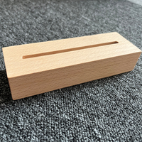 Décoration intérieure 3 * AAA Alimenté par piles 5.9 pouces USB Base en bois Lumière LED Rectangle Présentoir pour lampe de nuit en acrylique personnalisée