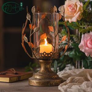 Candelabro de hierro europeo vintage con cubierta de vidrio, decoración romántica redonda con luz de velas para mesa navideña - Product Image 2