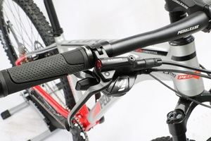 Vélo de montagne VTT 27,5/29 pouces 12 vitesses, cadre en alliage, système de frein à disque, pédale ordinaire, coloris contrasté, amortisseur intégré - Product Image 6