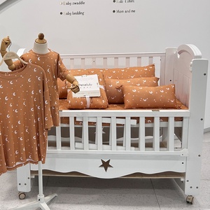 Ensemble de draps de lit pour bébé en tissu de bambou souple avec housse de couette Cartoon Moon conçue pour les lits standard de 28x52x8 pouces pour les tout-petits - Product Image 4