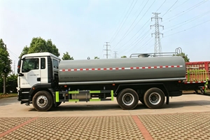 Camion-citerne à eau Sinotruk SITRAK 6*4 <span class=keywords><strong>de</strong></span> 20 m³ - Product Image 4