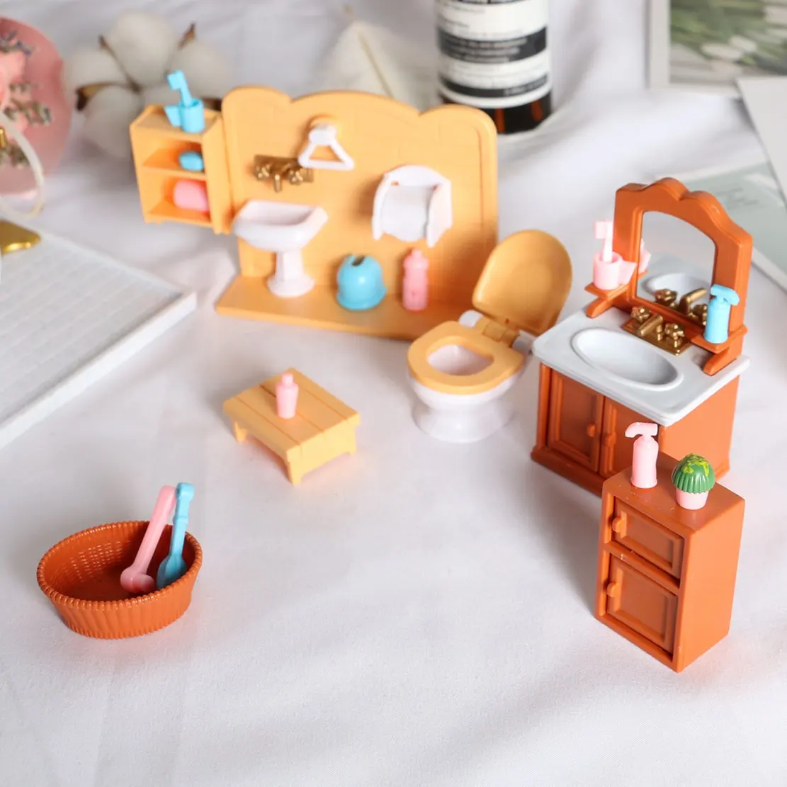 Casa di bambola In Miniatura Cibo e Scena di Gioco Mini Mobili Modello Pocket Bagno Lavabo Wc Serie