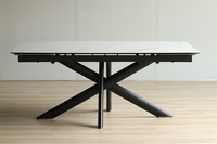Table à manger extensible moderne et luxueuse sur mesure avec pieds en métal et plateau en verre trempé pour 4 personnes, pour hôtel et appartement