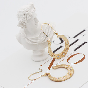 V & <span class=keywords><strong>r</strong></span> regalo de cristal de diamantes de imitación estambres <span class=keywords><strong>suave</strong></span> anillo superficie de Metal flor chapado en oro pendientes de - Product Image 4