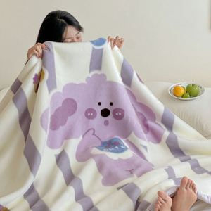 Manta de Franela Cálida y Ecológica con Estampado de Dibujos Animados de Lujo para Decoración de Cama - Product Image 2