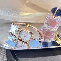 Montre femme simple LP73 en gros, bracelet mode unique, bracelet exquis en forme de cube de sucre, montres à quartz, montre-bracelet pour femme avec perles