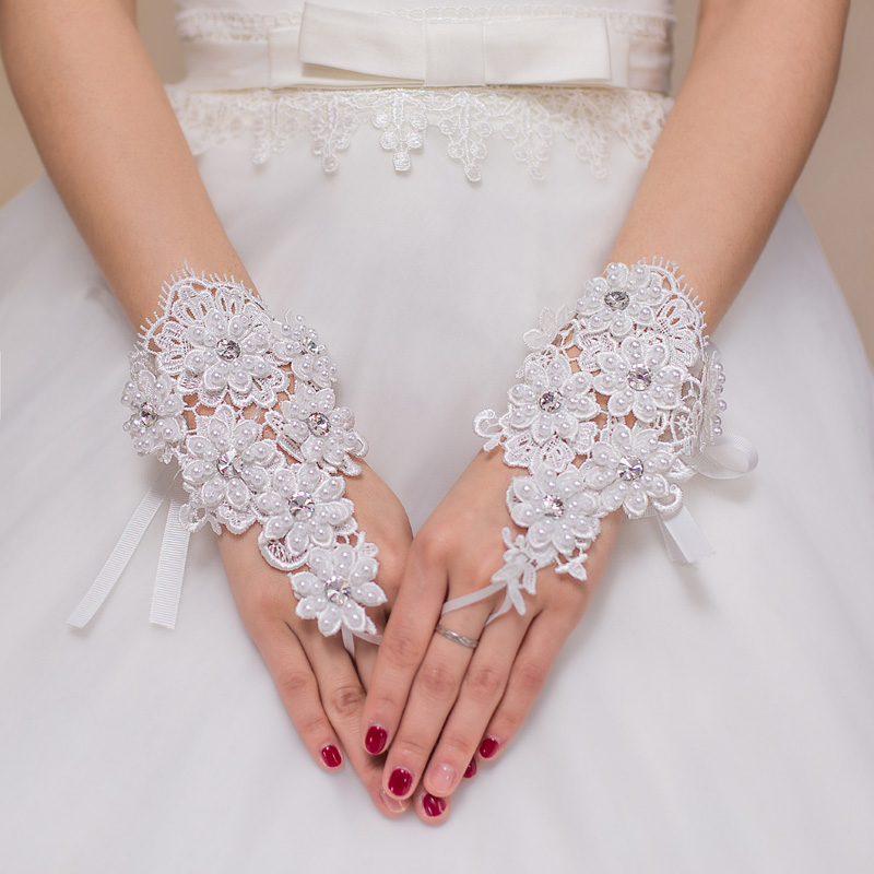 Luxe Ivoire Gants De Mariée Pour Mariage Poignet Longueur Mariage Gants Sans Doigts Perles Cristal Perles Gants De Mariée