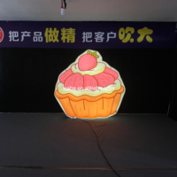 Modèles publicitaires géants gonflables de cupcakes, glaces et desserts