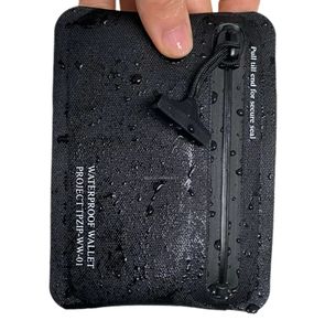 Personnalisation Ultimate Mini portefeuille étanche-Prêt pour l'aventure, tissu composite TPU, fermeture éclair IPX7, pour les amateurs de plein air - Product Image 1