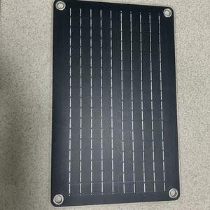 <span class=keywords><strong>Kit</strong></span> de panneaux solaires extérieurs 12W 16V à base entièrement noire Sunpower pour le stockage et la recharge de batteries au plomb-acide et au lithium, vente directe usine - Product Image 4