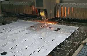 Fabrication sur mesure de tôles, découpe laser CNC, acier inoxydable et acier avec finition par peinture en poudre - Product Image 5