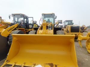 Chargeur frontal d'occasion L956F Mini équipement mécanique 2016 modèle 92KW puissance moteur Yuchai 5 tonnes charge nominale fabriqué en Chine - Product Image 3