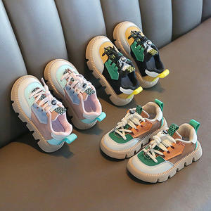 รองเท้ากีฬาเด็กชายหญิง รองเท้าบาสเก็ตบอลหุ้มข้อสูง รองเท้าวิ่งเด็ก ระบายอากาศได้ดี กันลื่น สวมใส่สบาย - Product Image 5