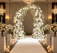 Arche de fleurs artificielles blanches en gros, arrangement floral de haute qualité pour la décoration de scènes de mariage, de propositions de mariage et de fêtes
