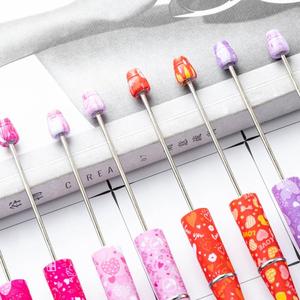 ดินสอพลาสติก DIY - ซีรีส์รูปหัวใจวาเลนไทน์ ปากกาลูกปัดแบบปรับแต่งได้ สำหรับของขวัญและโปรโมชั่น - Product Image 2