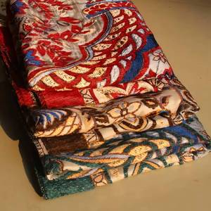 Alfombra de oración de chenilla con diseño floral antideslizante, con bolsa de transporte, lavable, de pelo corto, estilo musulmán. - Product Image 1