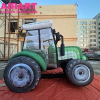 Tracteur gonflable vert, modèle de tracteur gonflable réaliste spécialement conçu pour l'exposition