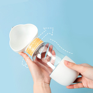 Dispensador de Tazón de Plástico a Prueba de Fugas con Logotipo Personalizado, Botella de Agua Portátil 2 en 1 para Perros con Contenedor de Comida para Paseos de Mascotas - Product Image 4