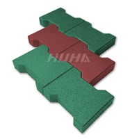 Tapis en caoutchouc stable pour chevaux, vaches et chiens faciles à installer avec briques de pavé en os antidérapantes pour aire de jeux et décoration