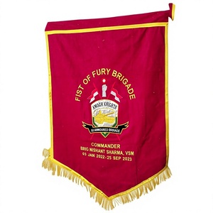 Drapeau brodé Amogh Knights Magenta, Esperanza De Tirana, sur mesure, carré, à coudre, fil de bullion, broderie à la main, tissu - Product Image 1