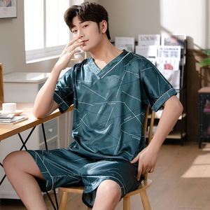 <span class=keywords><strong>Pigiama</strong></span> estivo in seta di ghiaccio traspirante Top a maniche corte e Shorts 2 pz Set pigiami in raso Casual da <span class=keywords><strong>uomo</strong></span> - Product Image 2