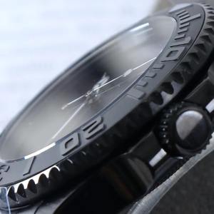 Reloj de Acero Inoxidable con Logotipo Personalizado Black Knight, Movimiento Automático NH35, Cristal de Zafiro, Bisel de Cerámica, Resistente al Agua hasta 100 Metros - Product Image 4