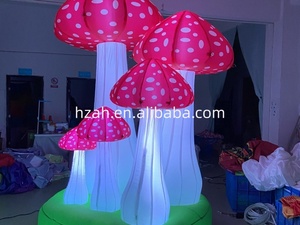 Decorazione Luminosa Gonfiabile a Forma di Fungo di <span class=keywords><strong>Alice</strong></span> <span class=keywords><strong>nel</strong></span> <span class=keywords><strong>Paese</strong></span> <span class=keywords><strong>delle</strong></span> <span class=keywords><strong>Meraviglie</strong></span> con Ventilatore Integrato, in Tessuto Oxford Resistente e Antivento per Uso in Giardino - Product Image 6