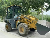 Chargeuse-pelleteuse JCB 3CX CAT 420 - Moteur Cummins conforme EPA - Composants POCLAIN MOOG pour la construction et l'ingénierie municipale aux États-Unis