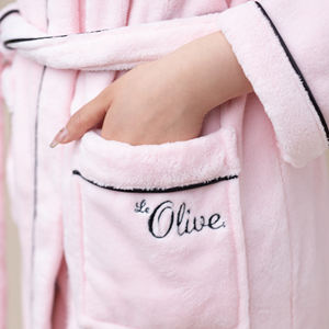 ชุดนอนโรงแรมผ้าคอรัลฟลีซเนื้อนุ่มซึมซับดี ขายส่งสินค้าหรูหรา เสื้อคลุมอาบน้ำผ้าคอรัลฟลีซแบบมีฮู้ดสำหรับโรงแรมหรู - Product Image 5