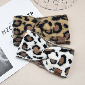 Diadema <span class=keywords><strong>de</strong></span> punto <span class=keywords><strong>de</strong></span> lana con estampado <span class=keywords><strong>de</strong></span> leopardo estilo europeo-americano, <span class=keywords><strong>de</strong></span> ala ancha, para lavado facial y protección <span class=keywords><strong>de</strong></span> las orejas - Product Image 2